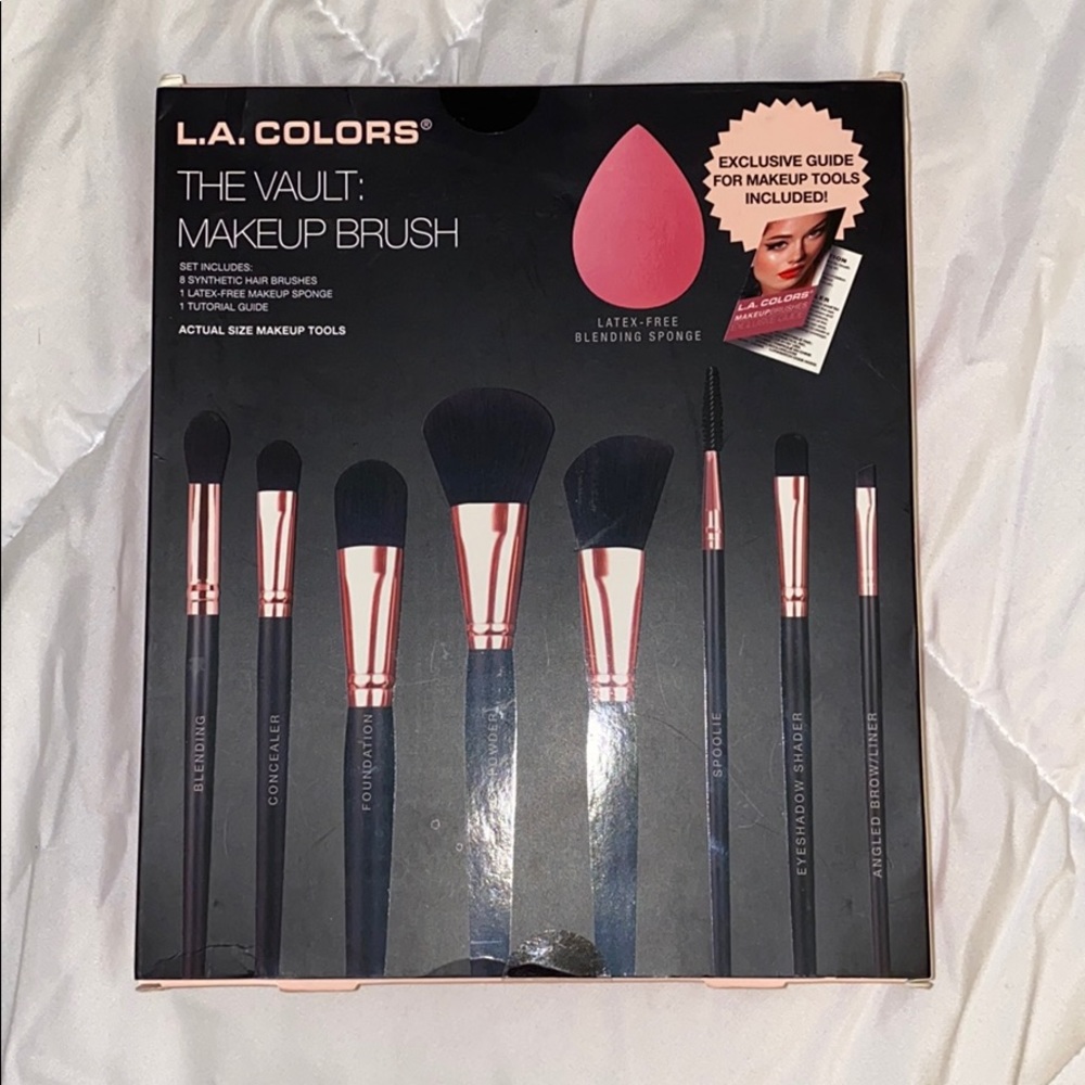 Makeup Brush Set (NEVER OPENED OR USED)